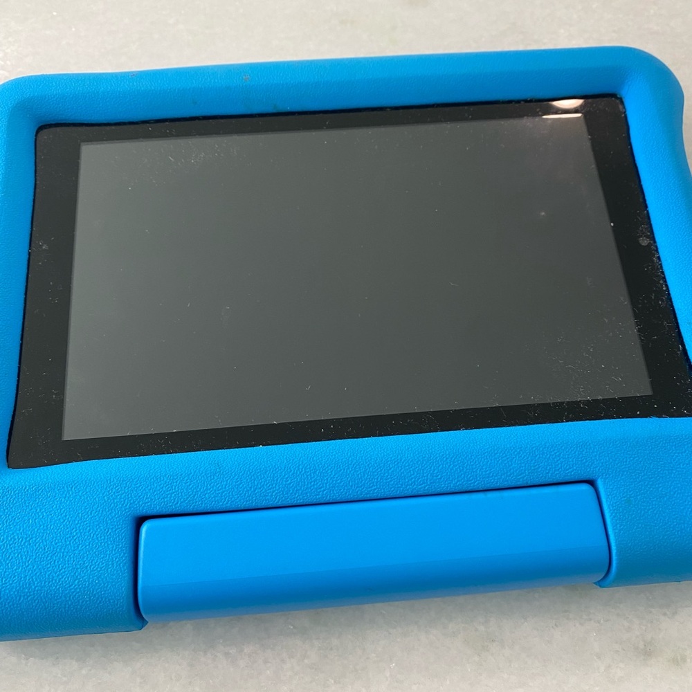 Amazon freetime Blue Tablet with Protective Case